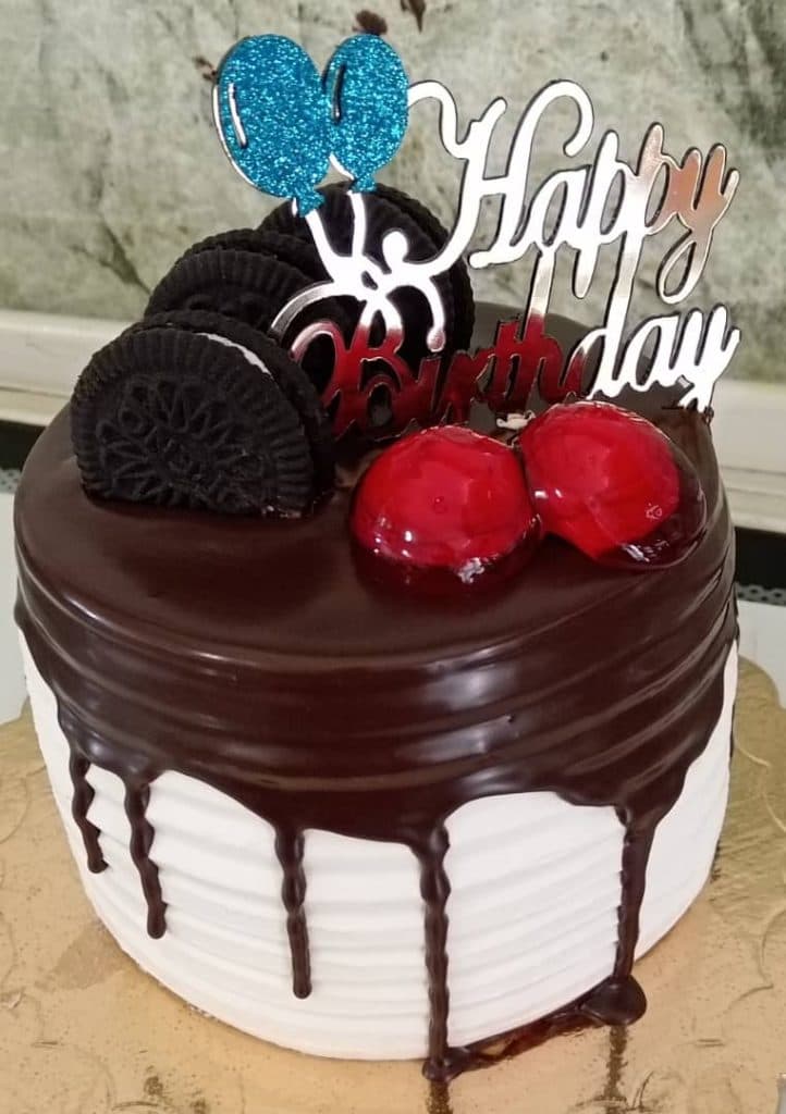 شیرینی سرای پاپیون در تربیت حیدریه