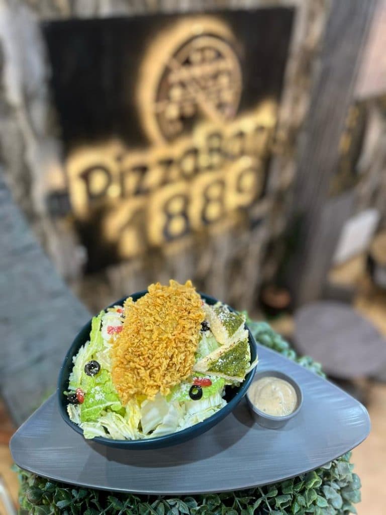 پیتزا بانک 1889 در دامپزشکی تبریز