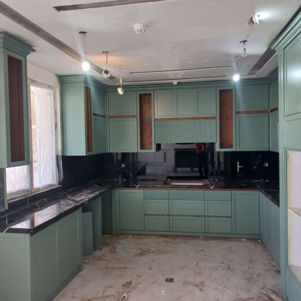 پلی استر کاری کابینت و مبل دانژه در بلوار کشاورز مشهد