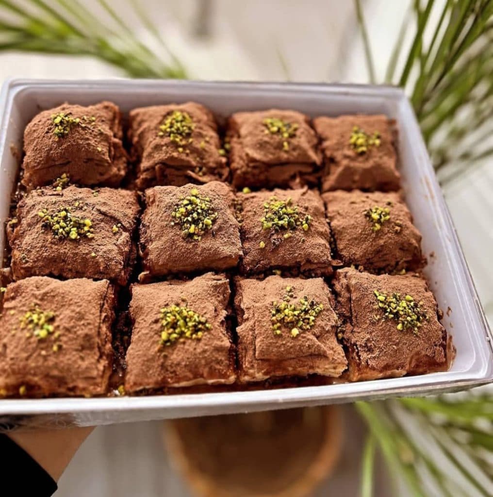 تولید فروش باقلوا استانبولی بابا کرم در تبریز