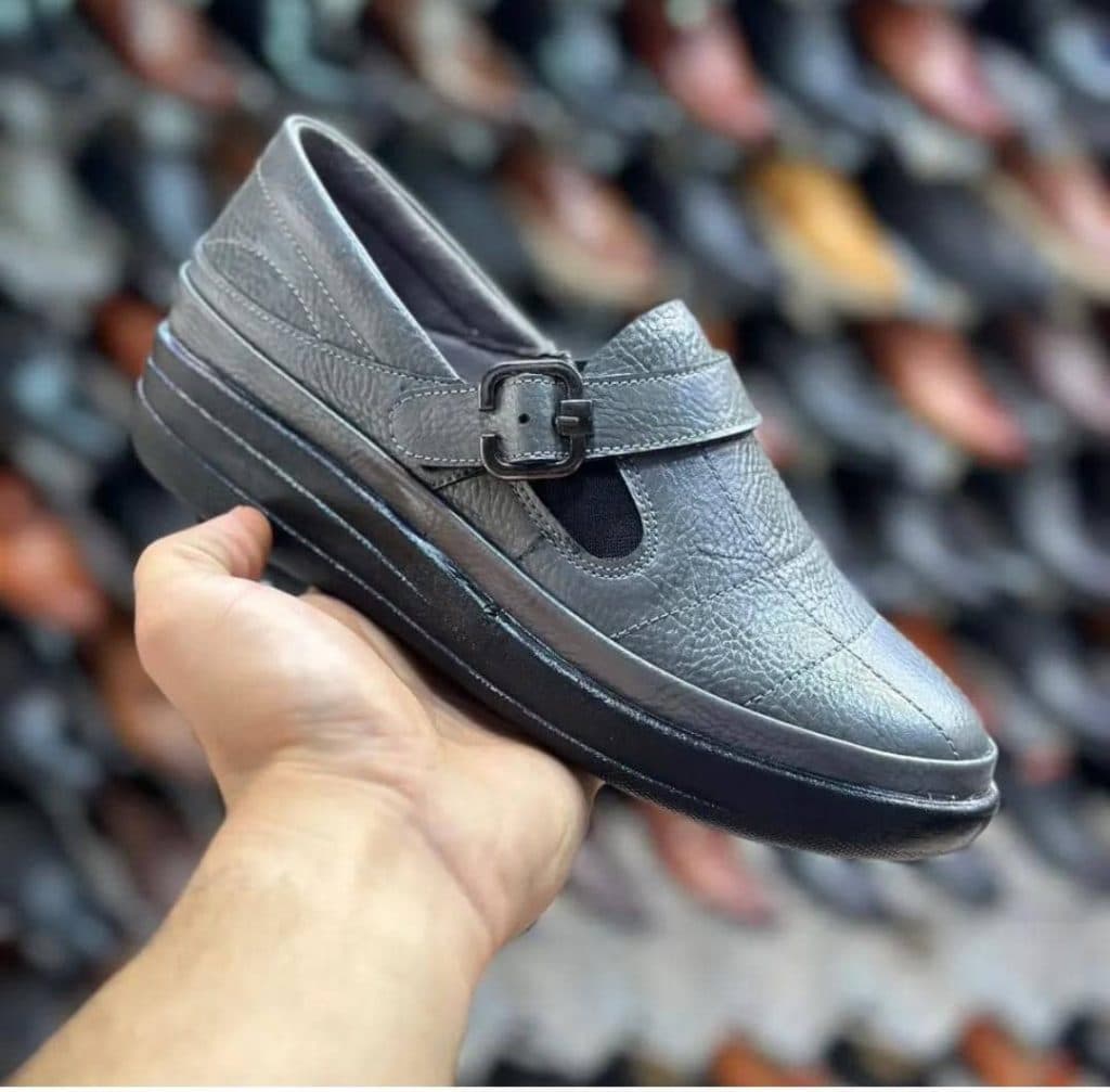 تولید و فروش کفش ویکو در خیام تهران