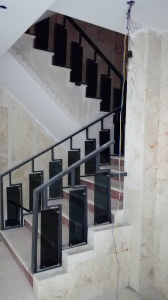 تولید فروش شیشه سکوریت و لمینت محمدی سلطان آباد شیراز