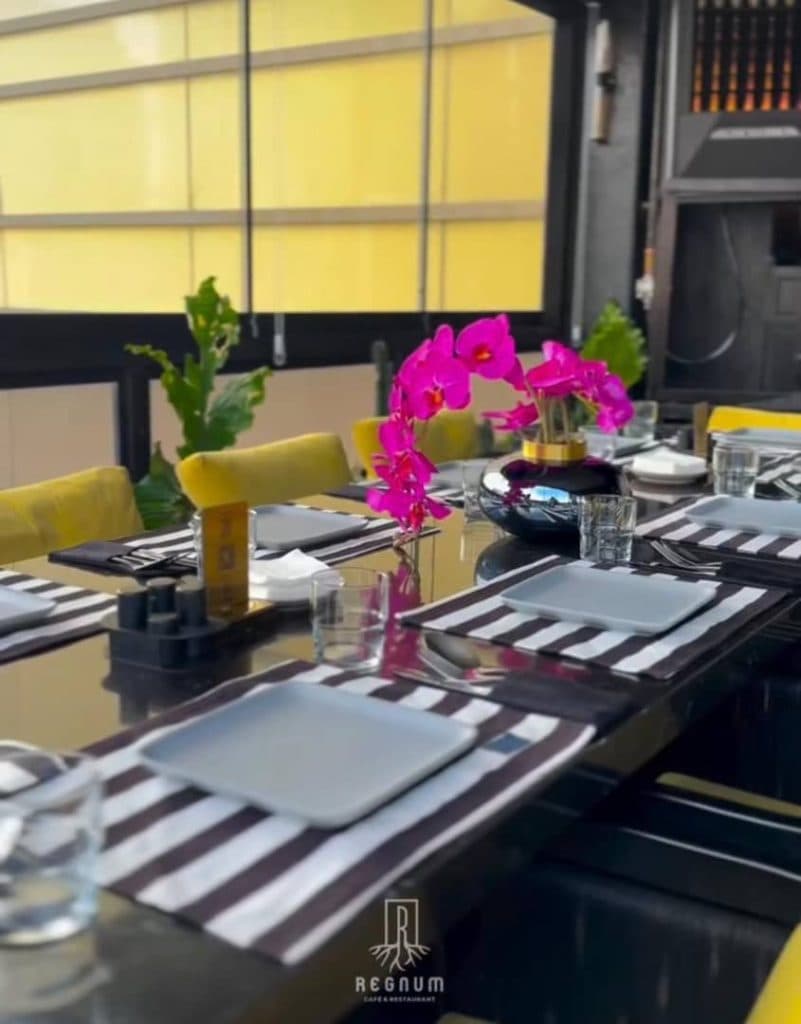 کافه رستوران رگنوم در ولیعصر تبریز