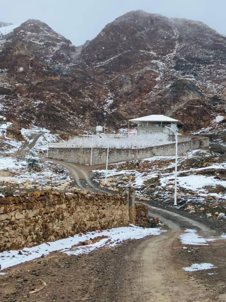 اجاره ویلا سنگی استخردار آرامش کده شابلی در اردکان