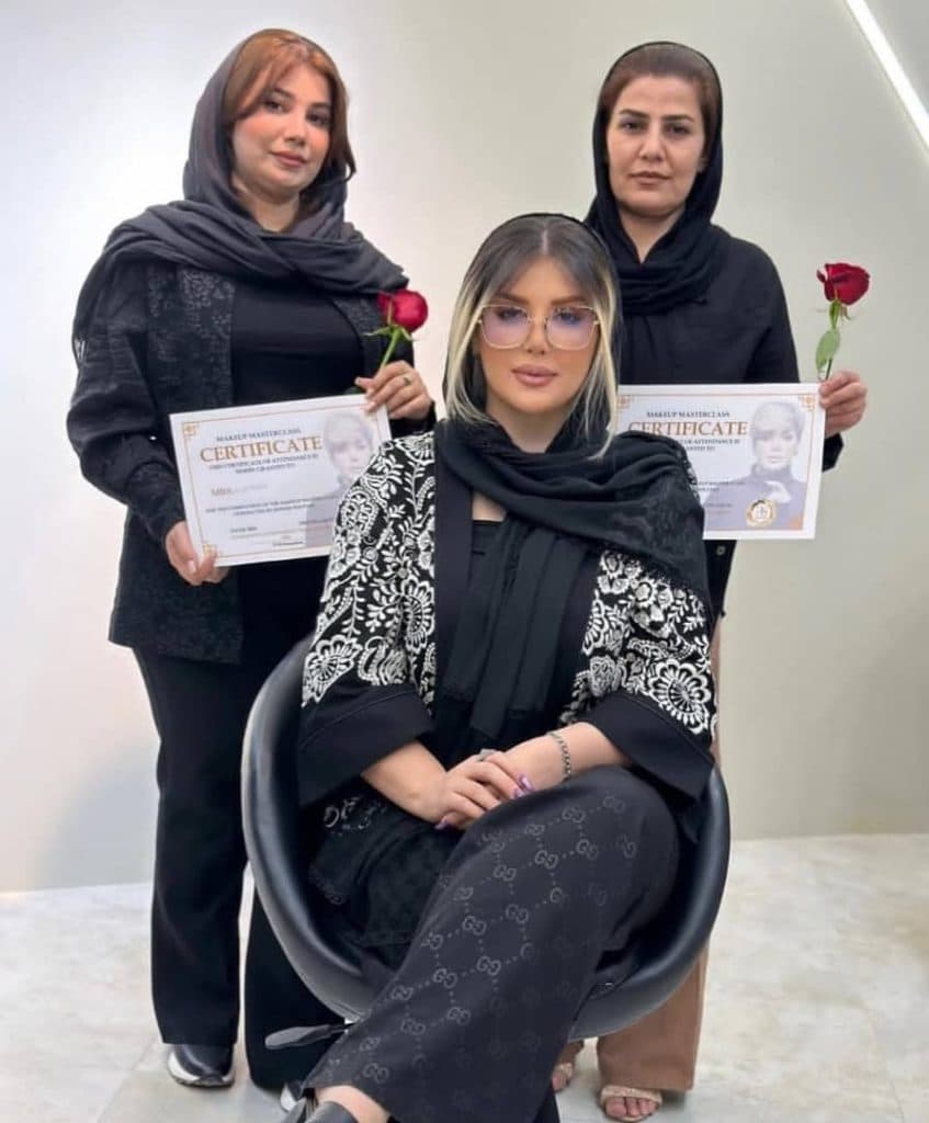 سالن تخصصی cip میکاپ عروس رونا در بوکان