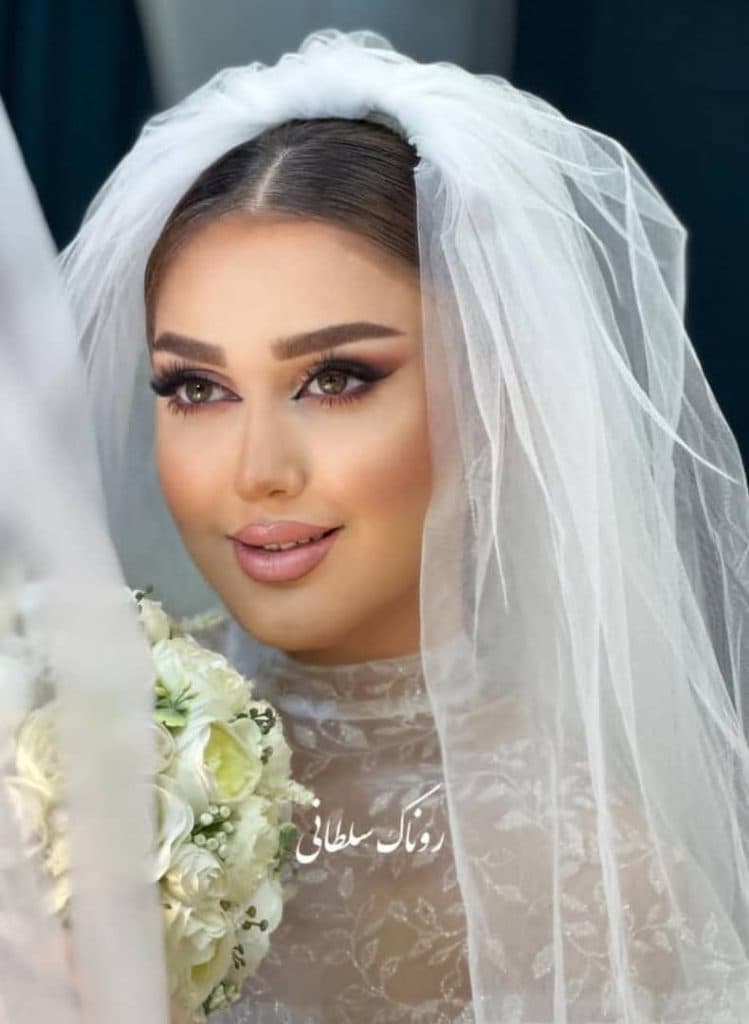 سالن تخصصی cip میکاپ عروس رونا در بوکان