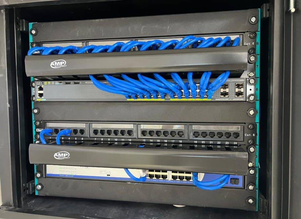 فروش و اجرا دوربین مداربسته ایمن حفاظ پاسارگاد زاهدان