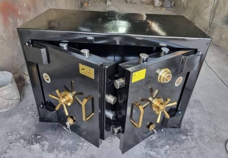 فروش گاوصندوق خانگی و طلافروشی ایران کاوه یوسفی رشت