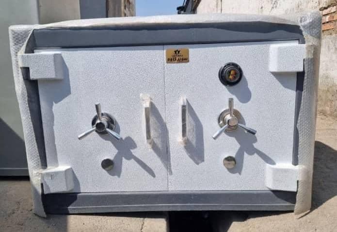 فروش گاوصندوق خانگی و طلافروشی ایران کاوه یوسفی رشت