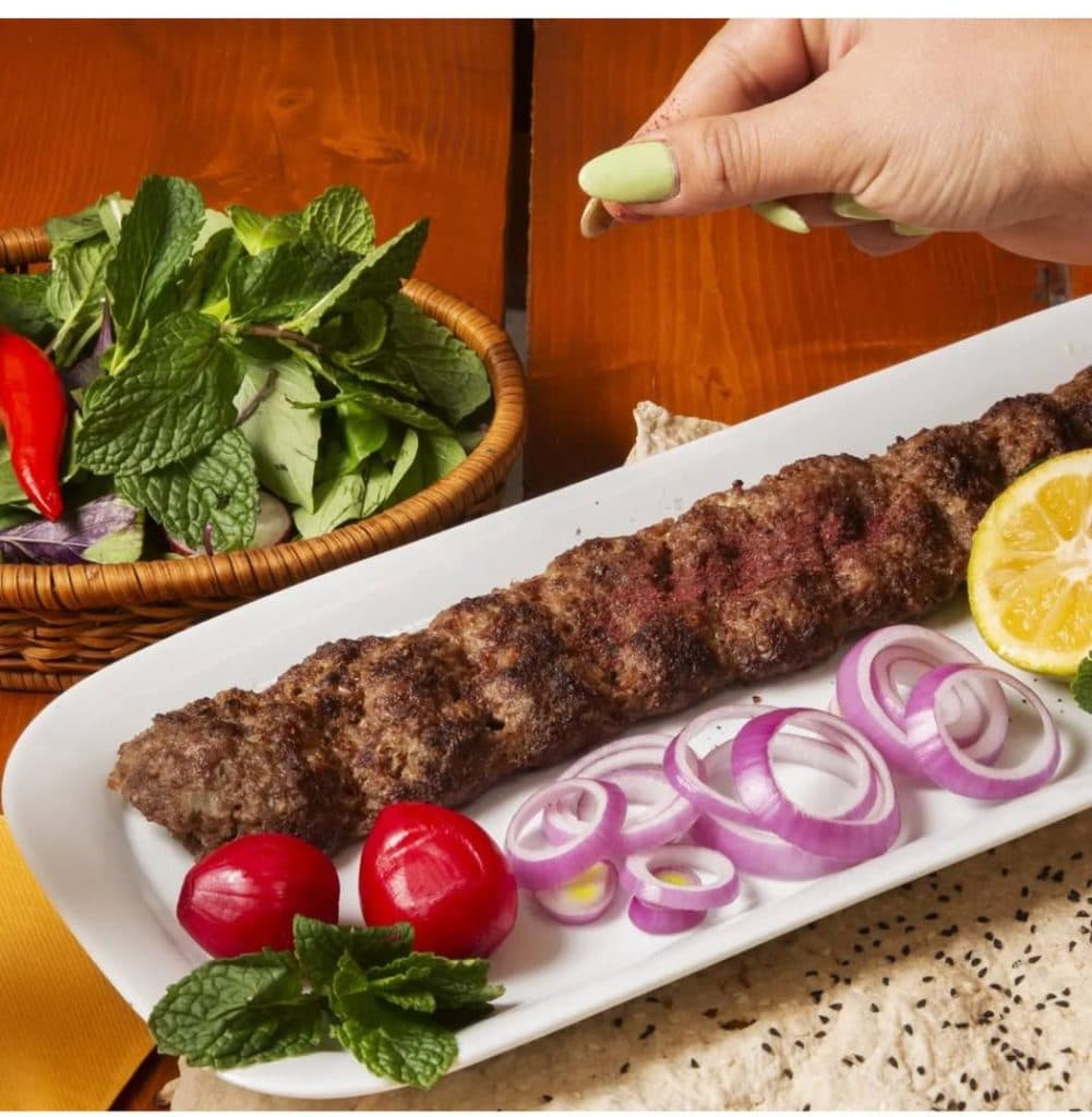 کباب ساطوری مخصوص بناب دلمان در قم