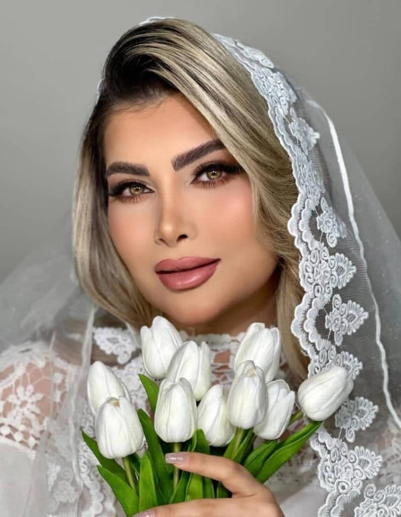 آموزش تخصصی میکاپ هستیا در محمدشهر