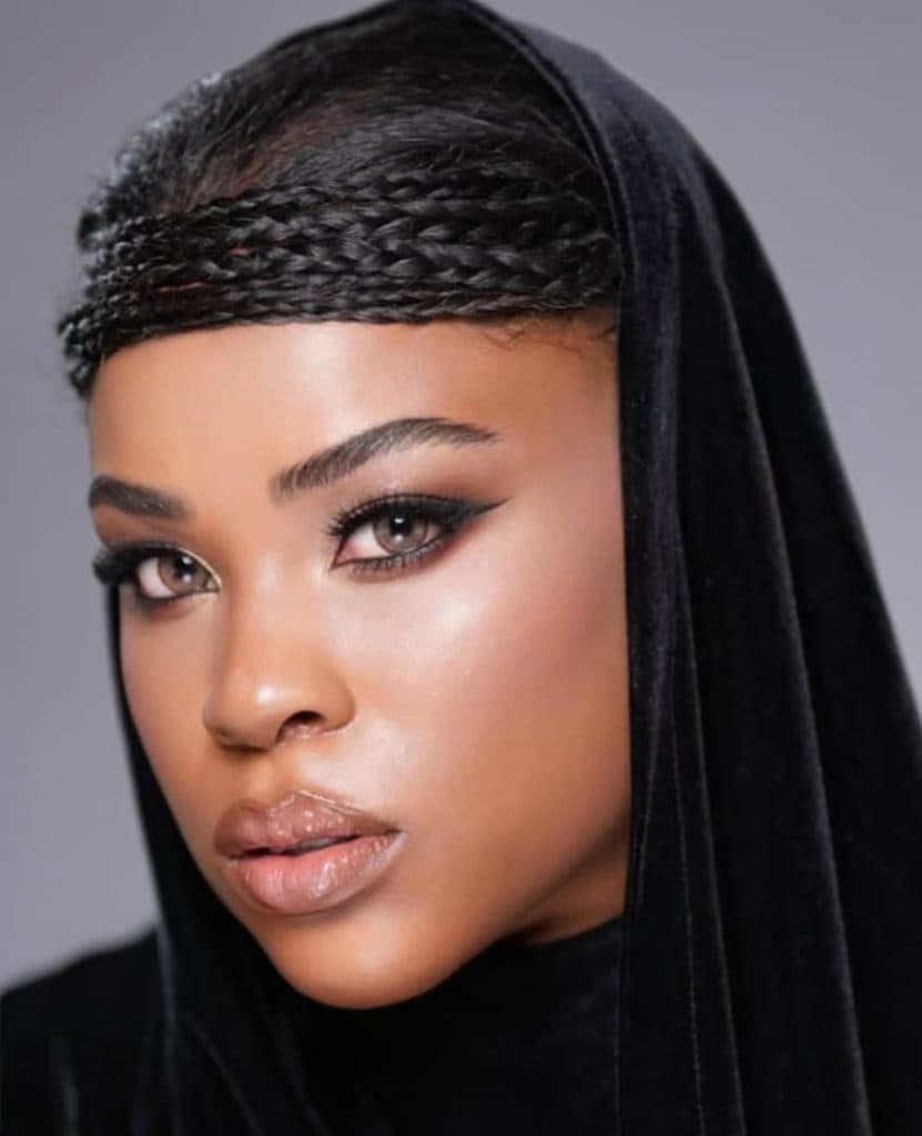 آموزش تخصصی میکاپ هستیا در محمدشهر