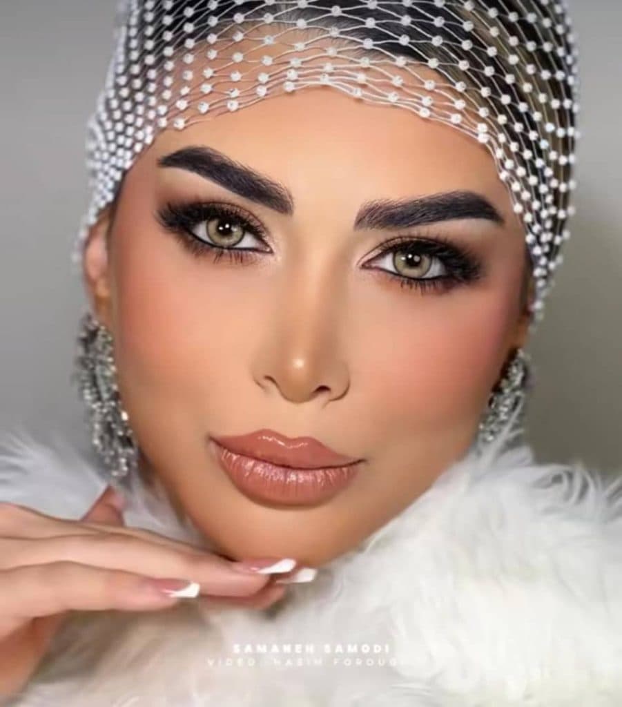 آموزش تخصصی میکاپ هستیا در محمدشهر