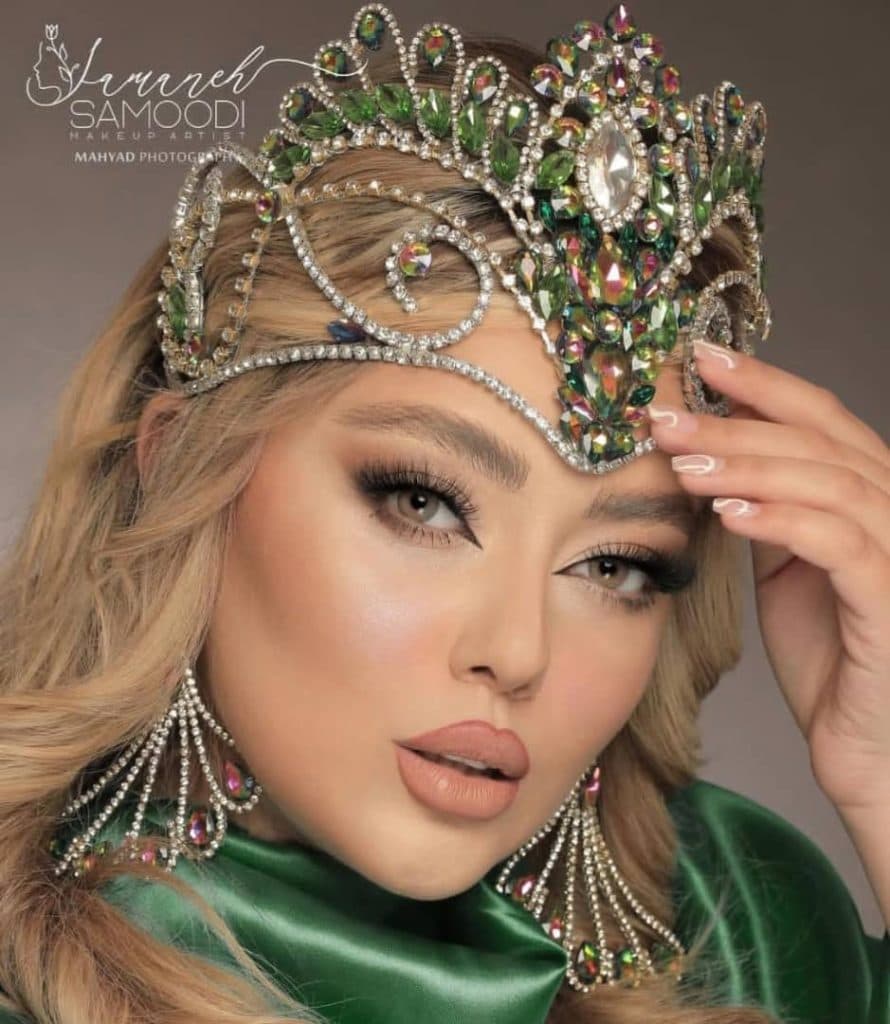 آموزش تخصصی میکاپ هستیا در محمدشهر