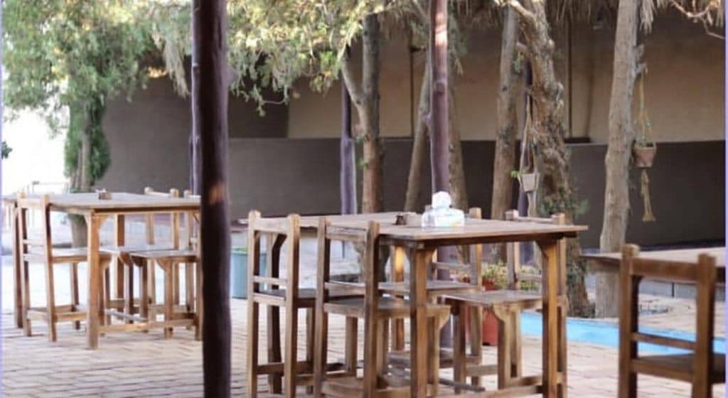 باغ رستوران عمارت بابابزرگ در زرند