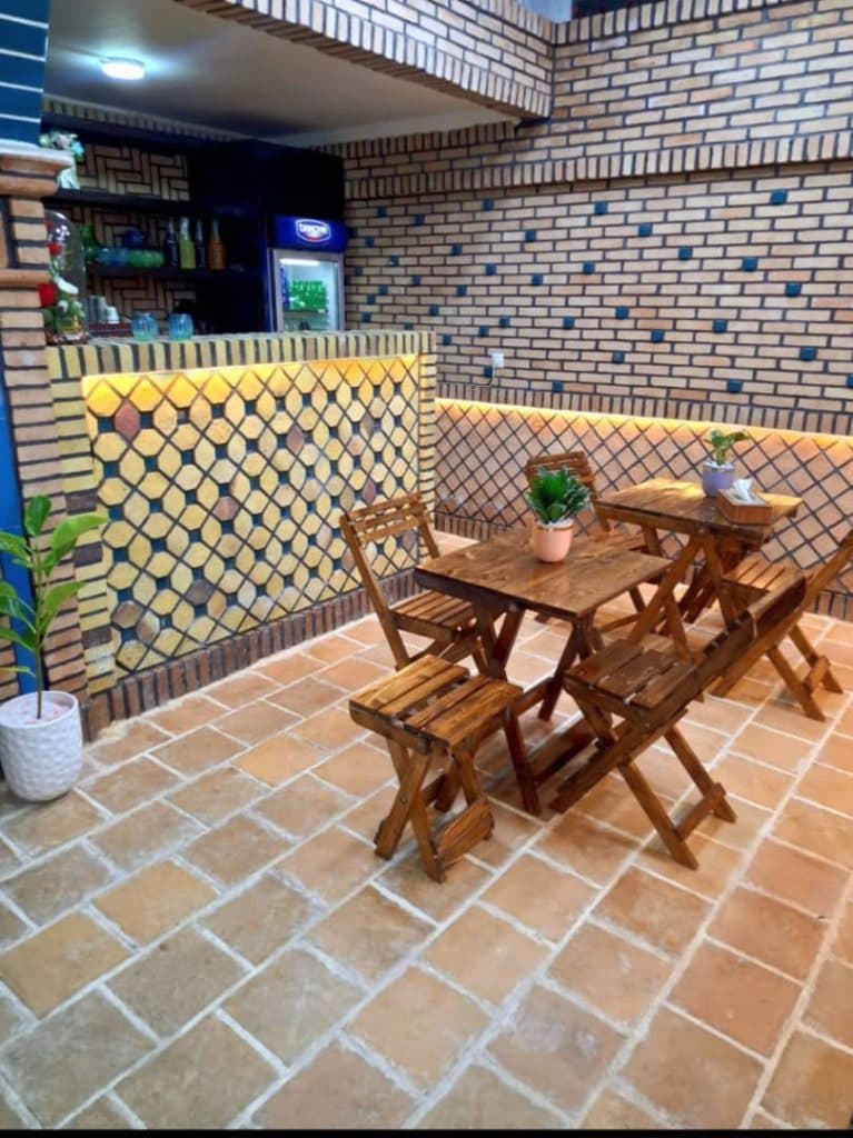 کافه رستوران سنتی جیران در نیشابور