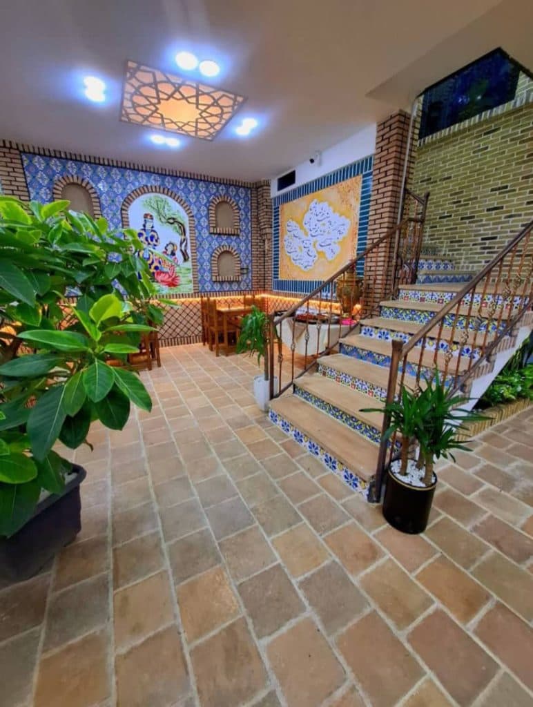 کافه رستوران سنتی جیران در نیشابور