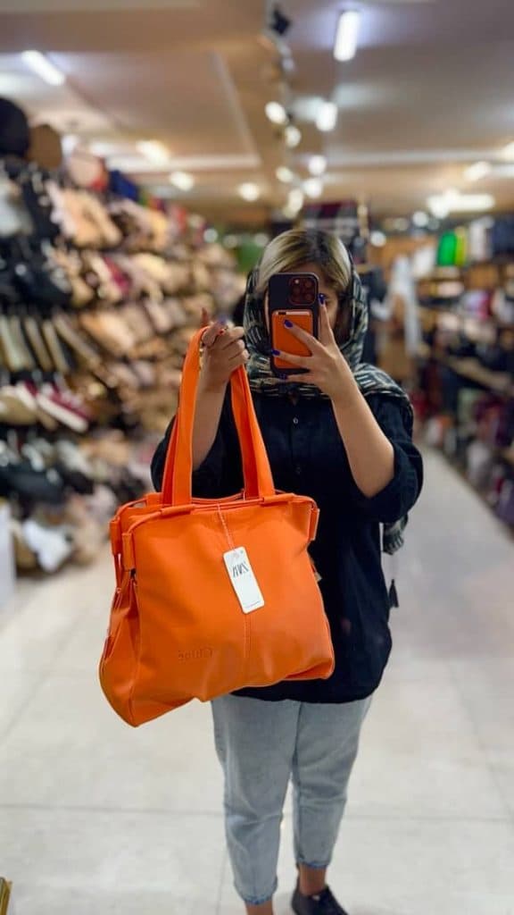 فروشگاه کیف و کفش ودود در اصفهان