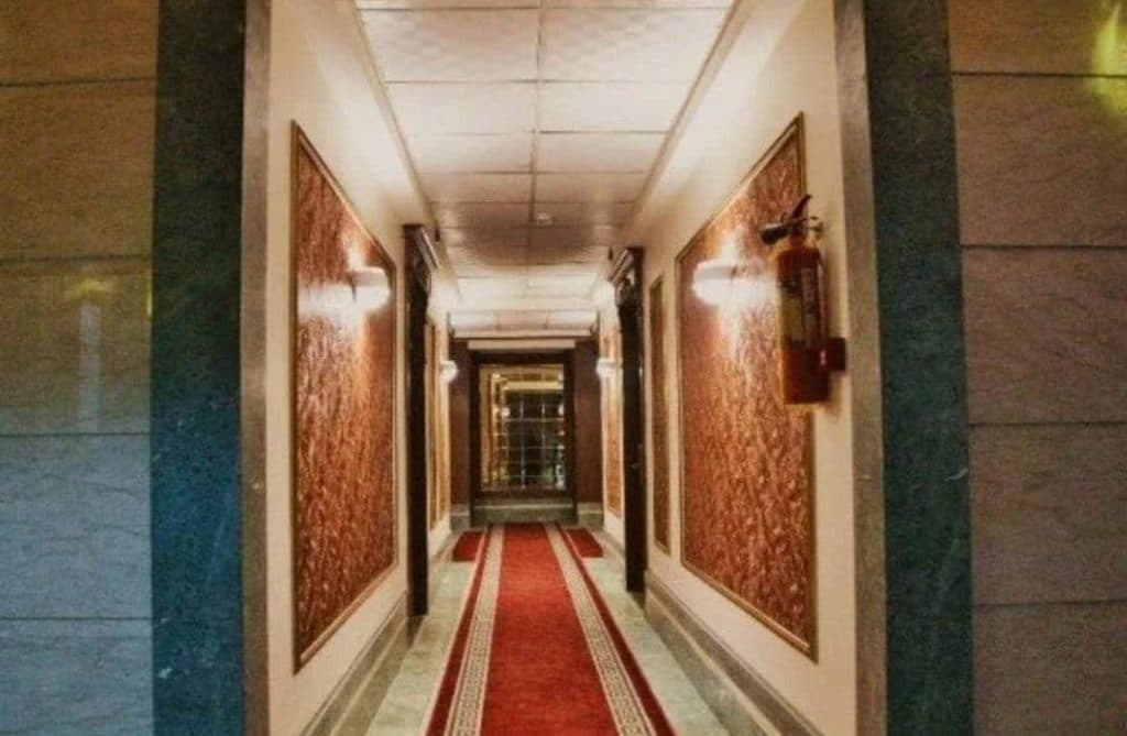 هتل آپارتمان انوش در مشهد