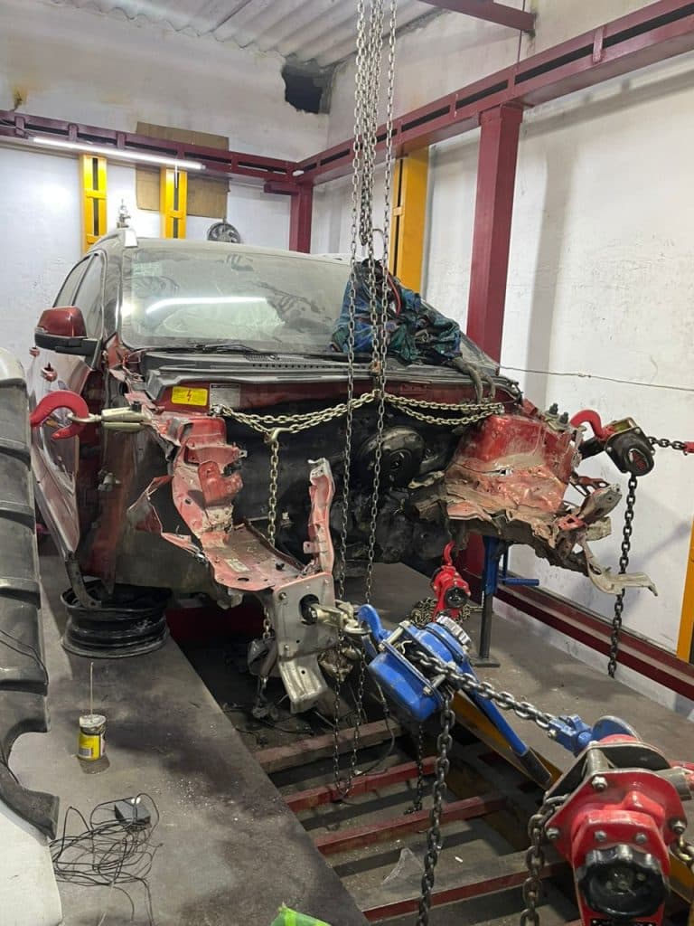 شاسی کشی خودرو کارلوکس برزویی در تهرانپارس تهران