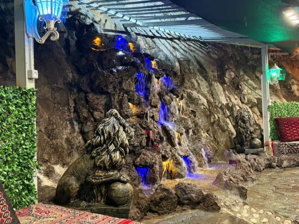 مجتمع گردشگری و اقامتی چشمه بهار در آزادشهر