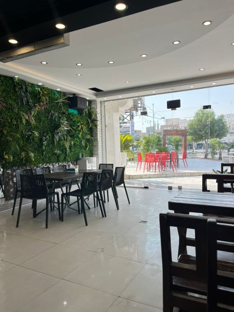 مجموعه غذایی دالاهو در بندرعباس