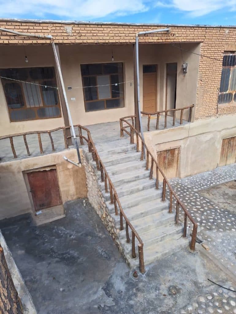 اقامتگاه بومگردی گردشگری شب های دنا در سیور سمیرم