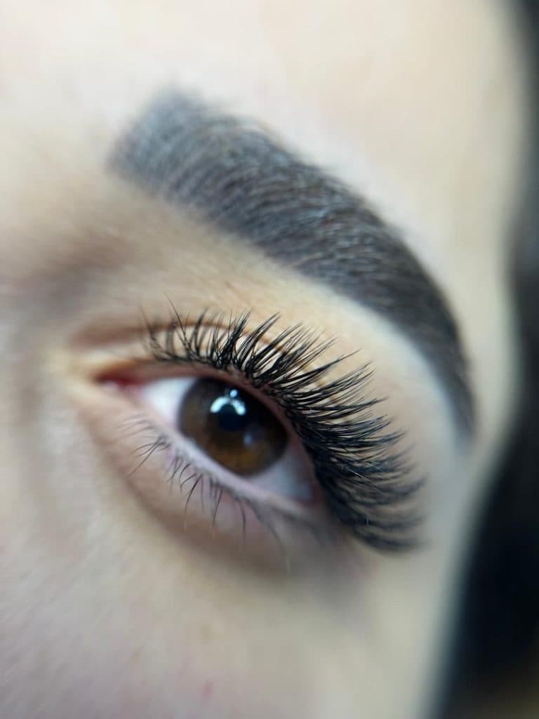 سالن زیبایی آیسن روشن در منطقه 5 تهران