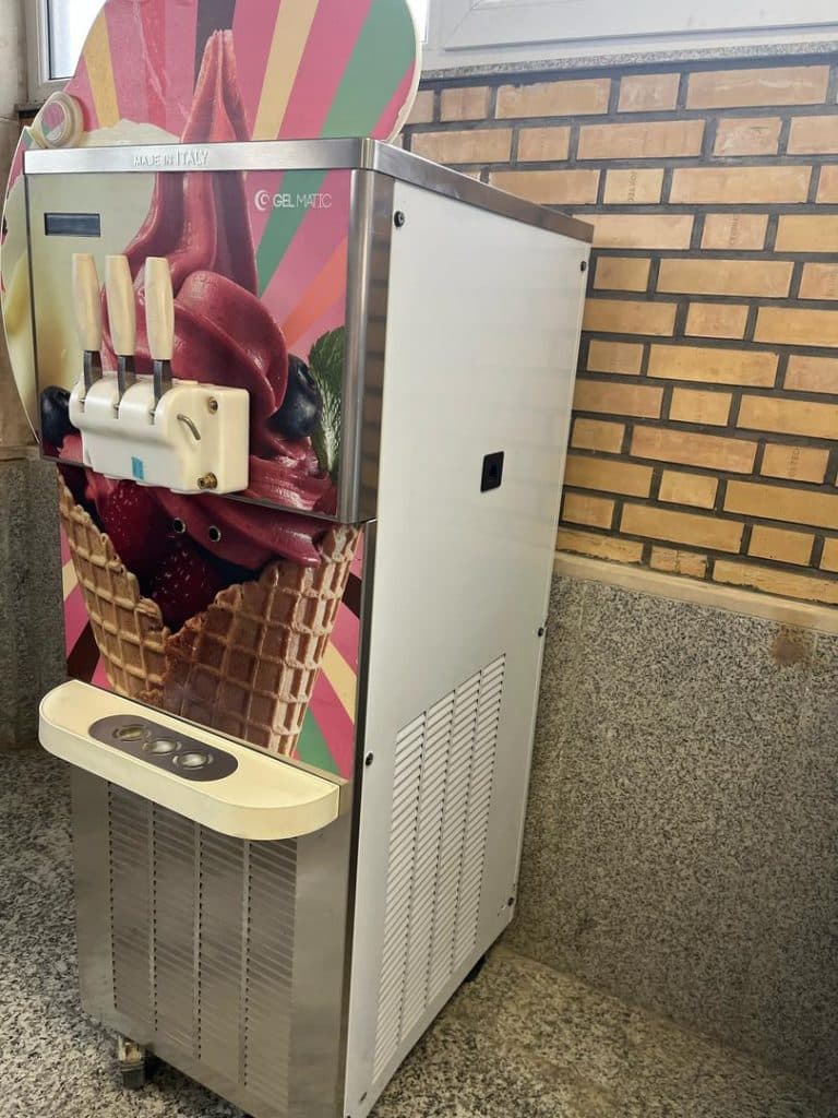 فروش اقساطی دستگاه بستنی ساز قیفی نیک کهن اصفهان