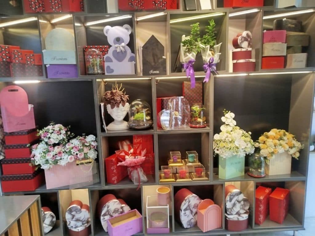 گلفروشی رز جاودان در بلوار فلسطین مشهد