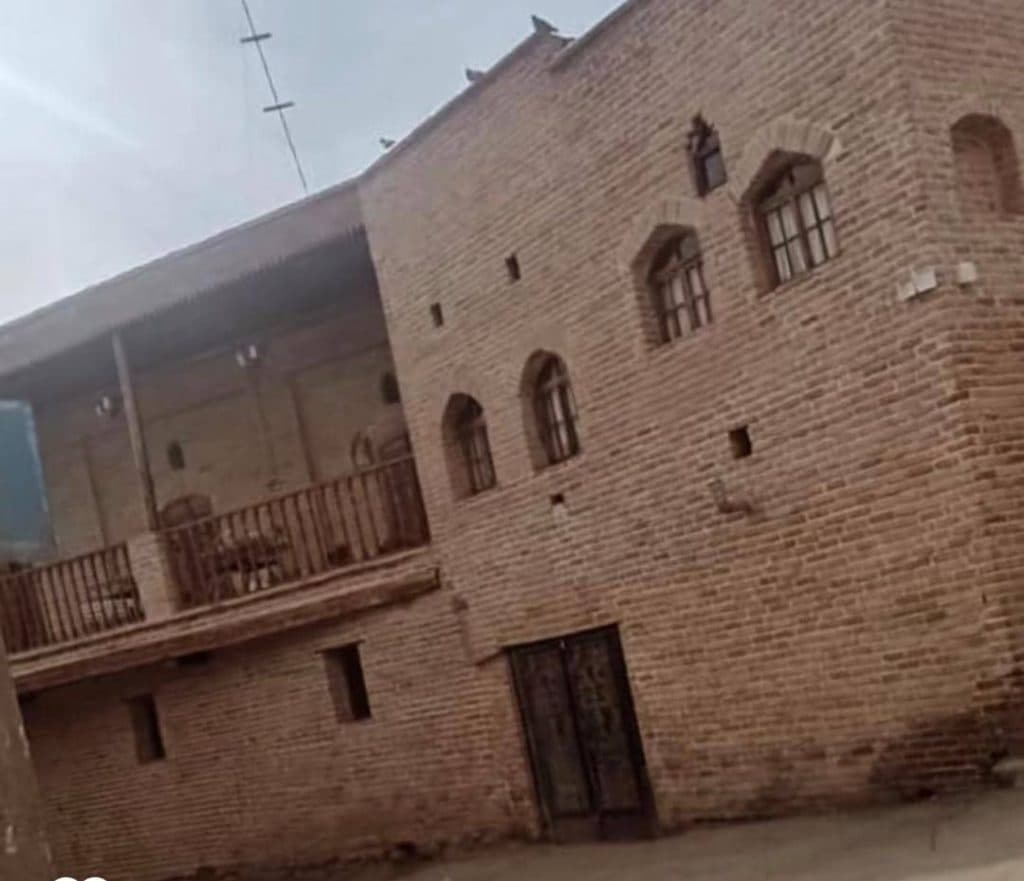 اقامتگاه سنتی شبانه روزی حاج لطف اله در تویسرکان