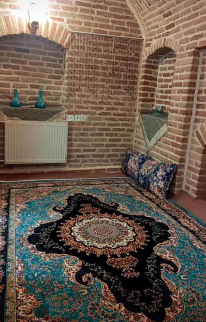 اقامتگاه سنتی شبانه روزی حاج لطف اله در تویسرکان