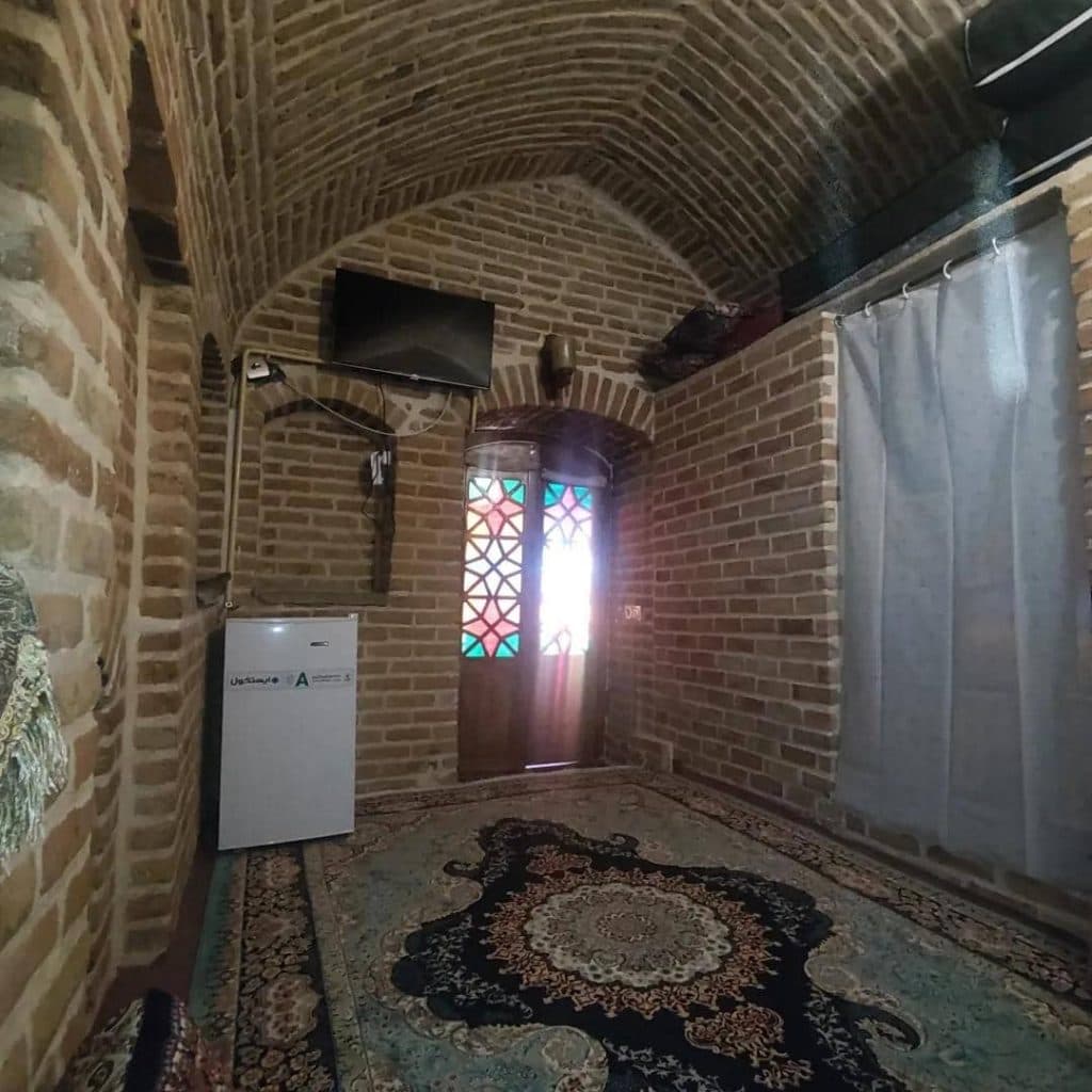 اقامتگاه سنتی شبانه روزی حاج لطف اله در تویسرکان