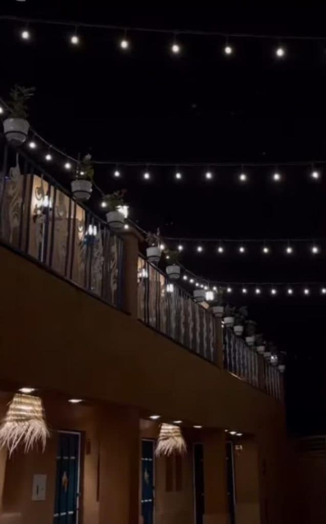 کبابی دلچسب درگور بندر خمیر