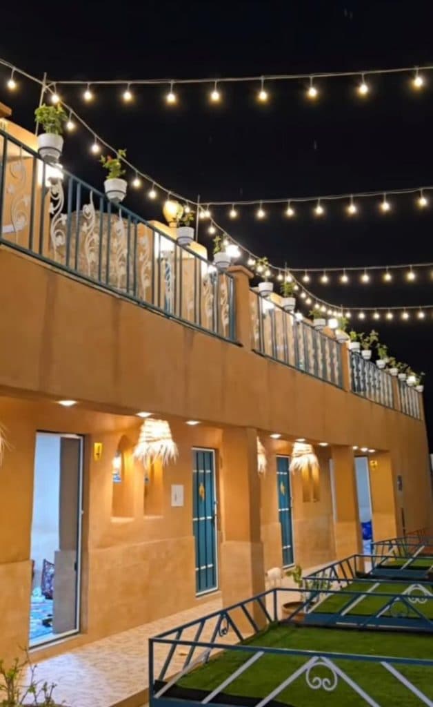 کبابی دلچسب درگور بندر خمیر