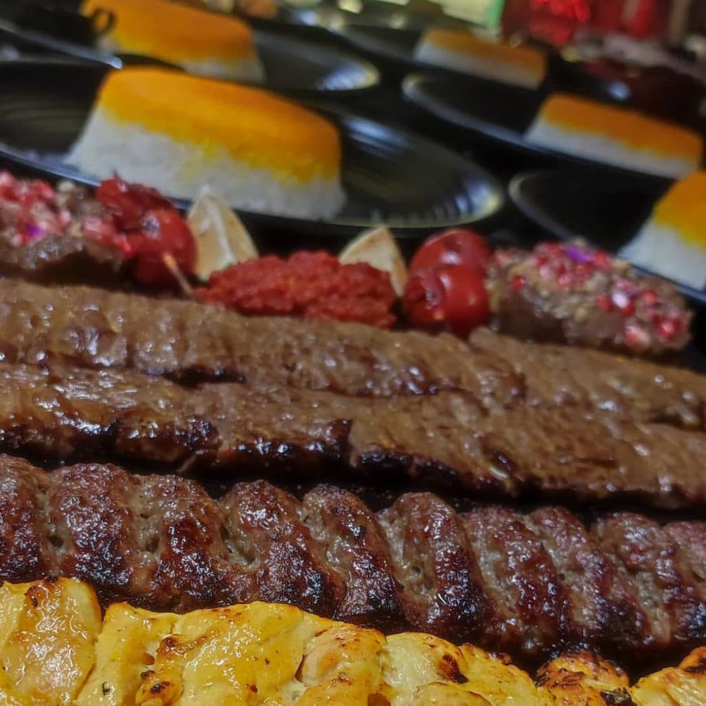 نان داغ و کباب داغ آثاره در افسریه تهران