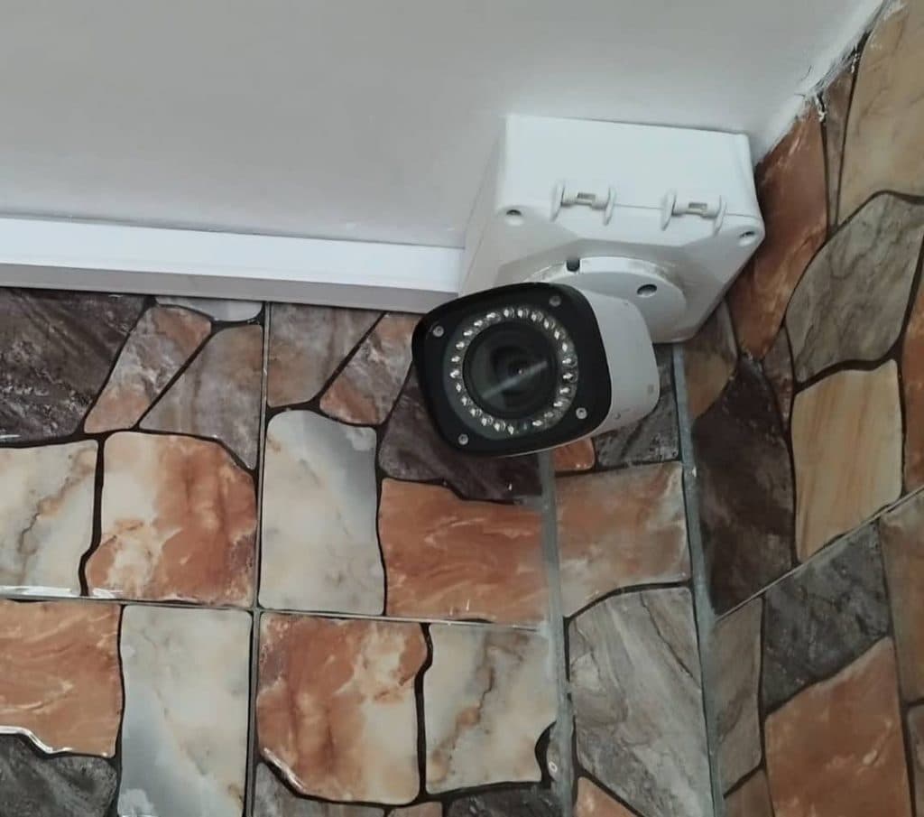 نصب و فروش دوربین مداربسته آدینه در ولیعصر تبریز