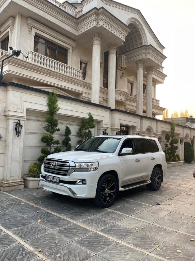 اجاره خودرو لوکس لاکچری رنت در منطقه 1 تهران