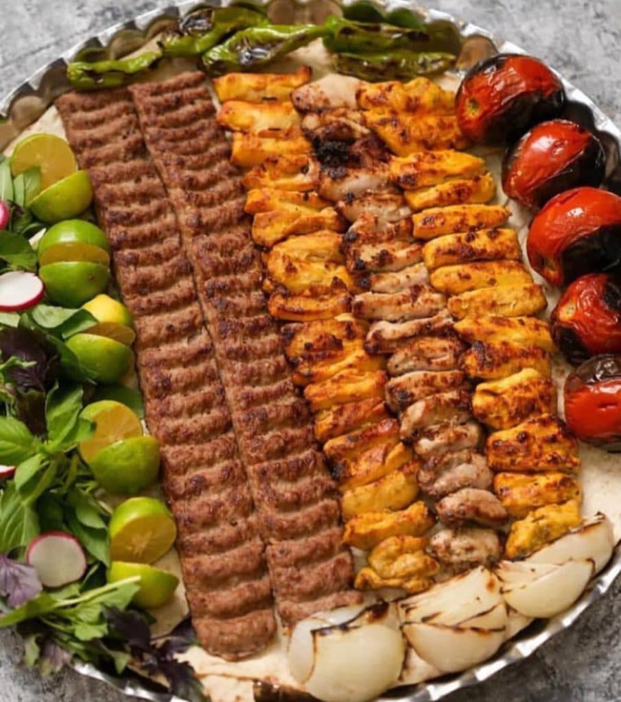 رستوران مهستان در میدان حافظ شهریار