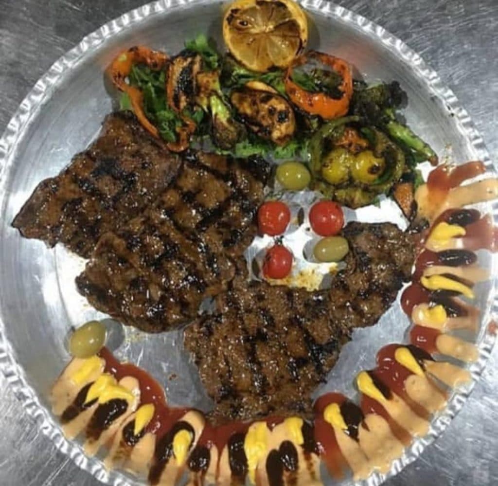 باغ رستوران تخت جمشید در دهاقان