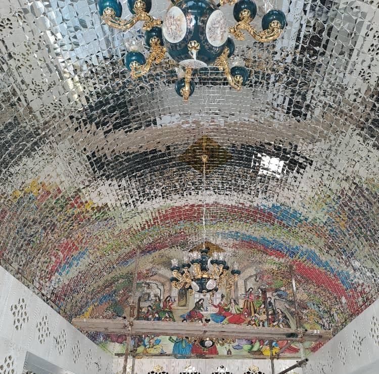 فروش آینه یک میل سفید نقره ای رستمی در اصفهان