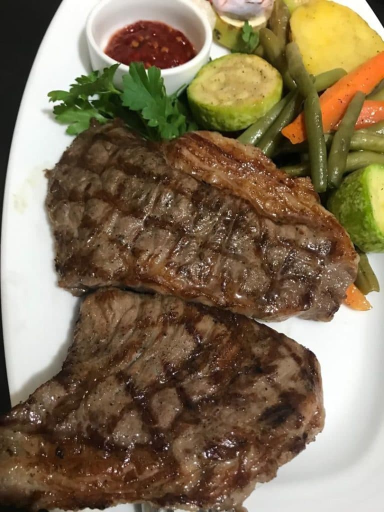 خانه استیک تجار در احمد گوراب رشت