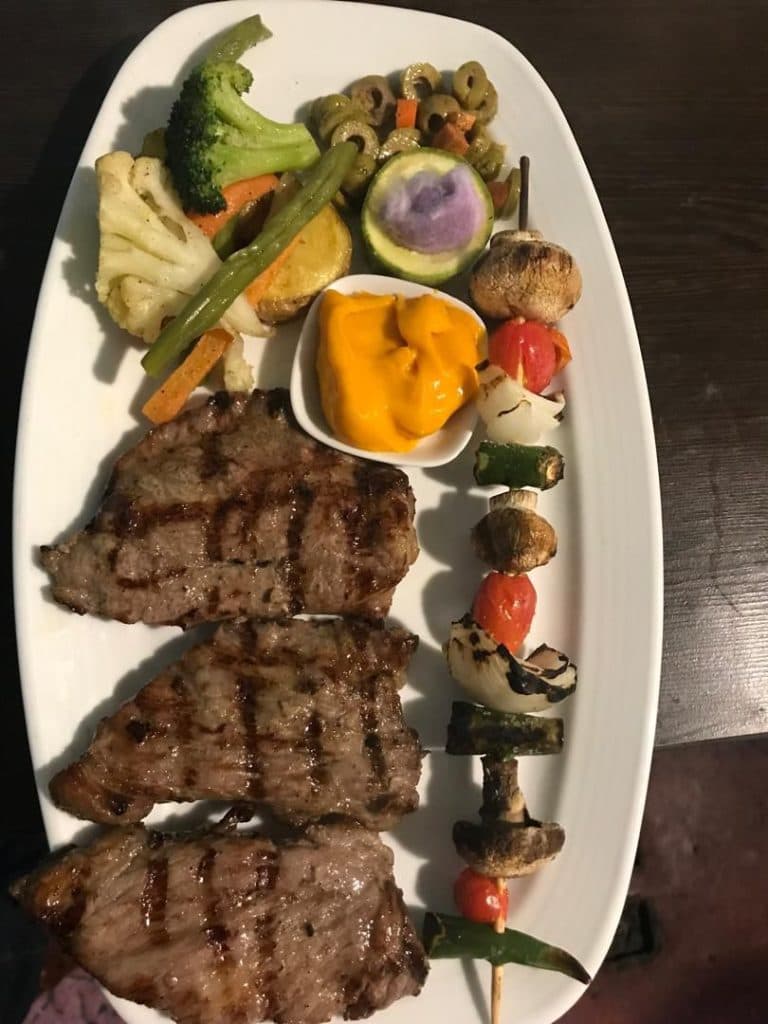 خانه استیک تجار در احمد گوراب رشت