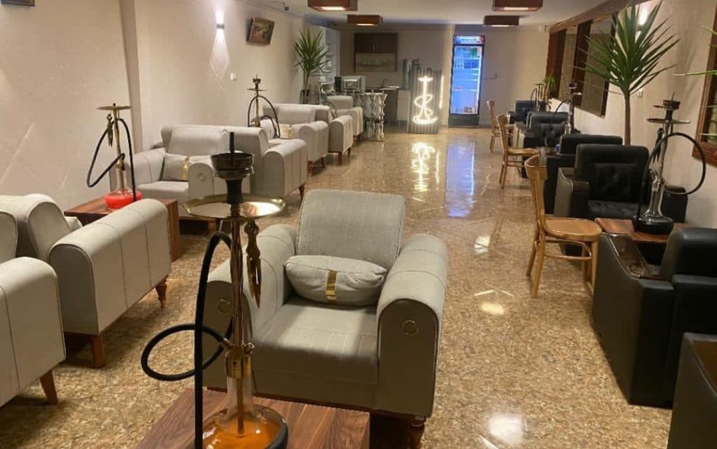 کافه رستوران آریانا در شهرک صنعتی عباس آباد پاکدشت
