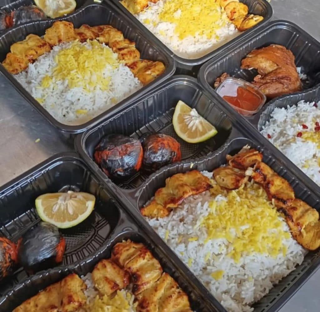 کافه رستوران آریانا در شهرک صنعتی عباس آباد پاکدشت