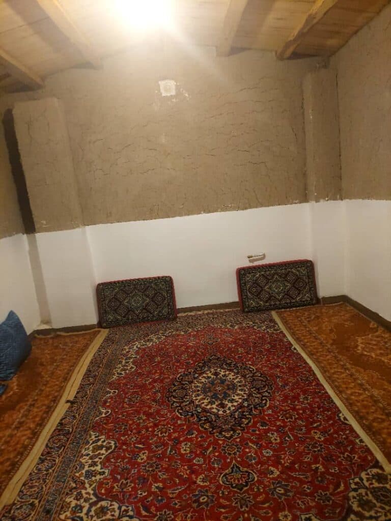 اقامتگاه بومگردی باغ شاه علی در بزنجان