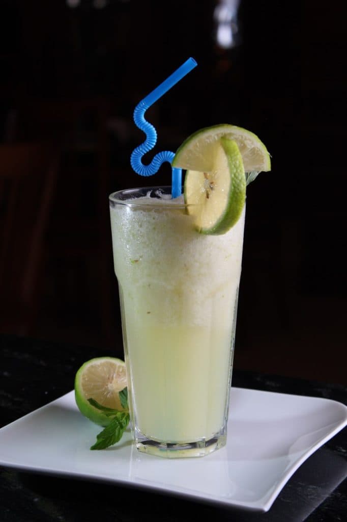 فست فود حس خوب احسان کرد در ساوه