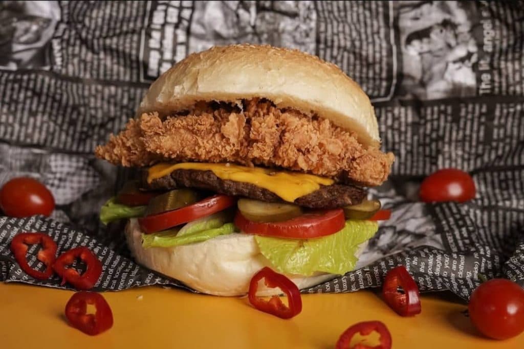 فست فود ممتاز کامران نیا در یزد