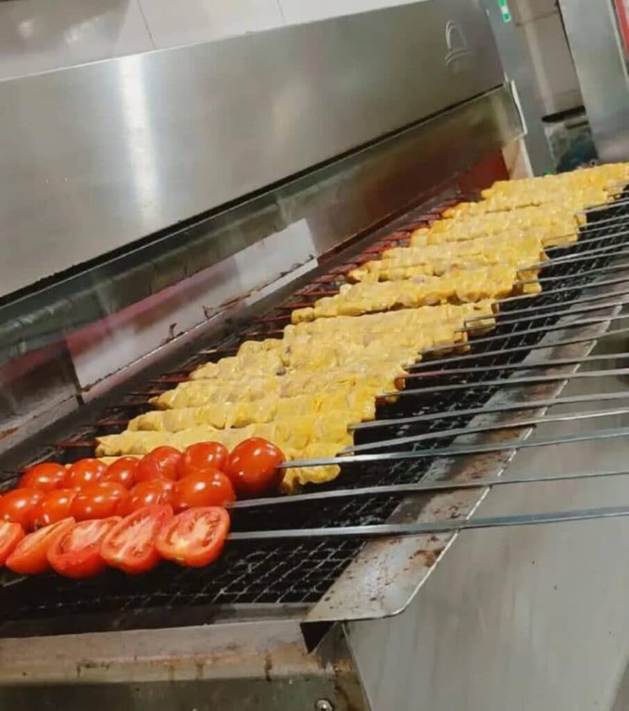 آشپزخانه و غذای بیرون بر اعتماد در خمینی شهر