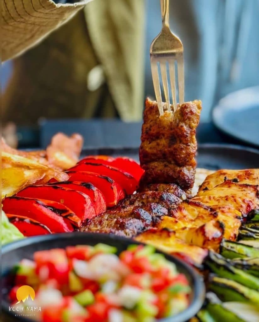 رستوران کوه نما در دربند تهران